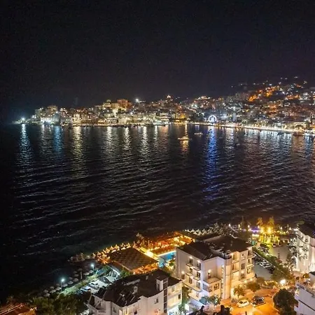 Duplex Penthouse With Jacuzzi Sarandë