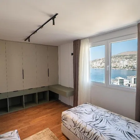 Duplex Penthouse With Jacuzzi דירה *