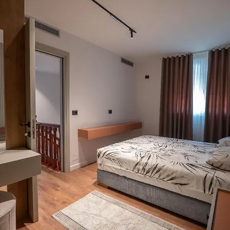 Duplex Penthouse With Jacuzzi דירה
