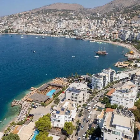 Duplex Penthouse With Jacuzzi Sarandë