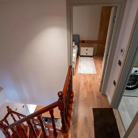 Duplex Penthouse With Jacuzzi Apartmán