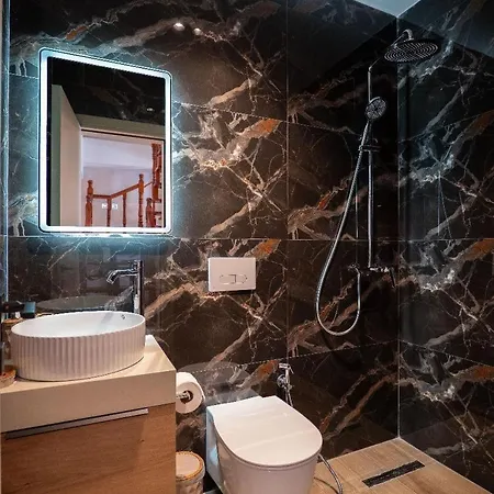 Duplex Penthouse With Jacuzzi Apartmán