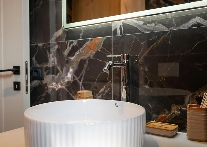 Delux Duplex Σαράντα