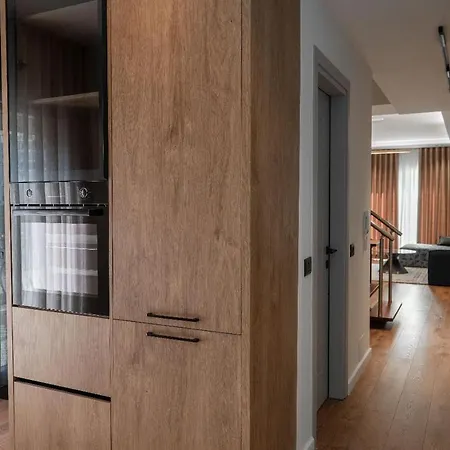 Delux Duplex Appartamento Sarandë