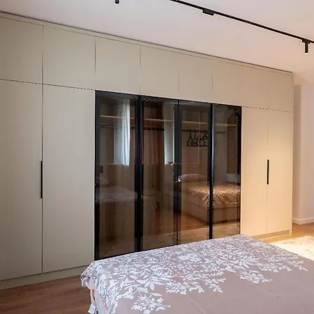 Appartamento Delux Duplex Sarandë