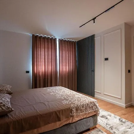 Delux Duplex * Saranda